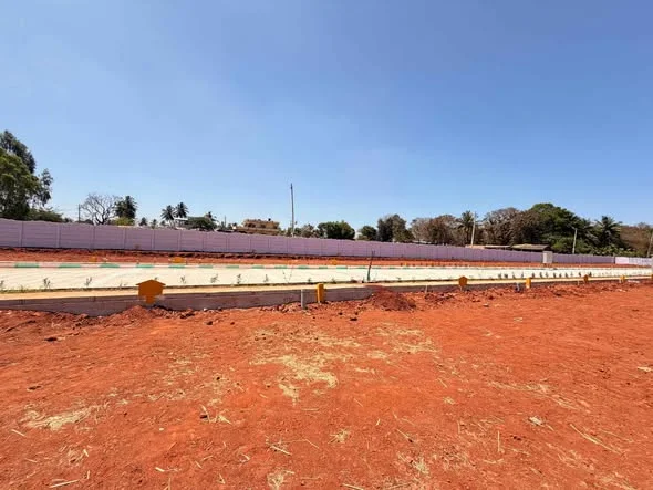 2 BHK Residential Plot for Sale in prime corridor near hesarghatta