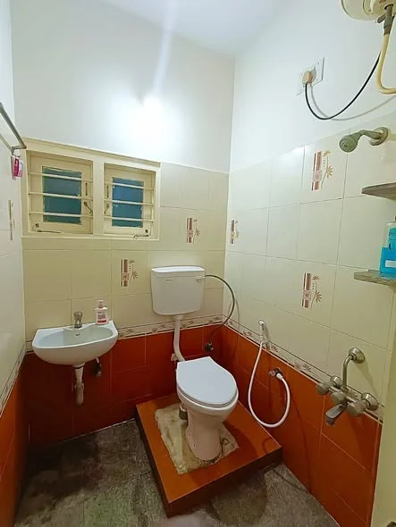 Single Occupancy for Male in 1 BHK Flat for Rent in Someshwar Layout
