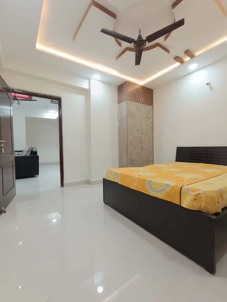 3 BHK Flat for Rent in Botanical Garden Rd
