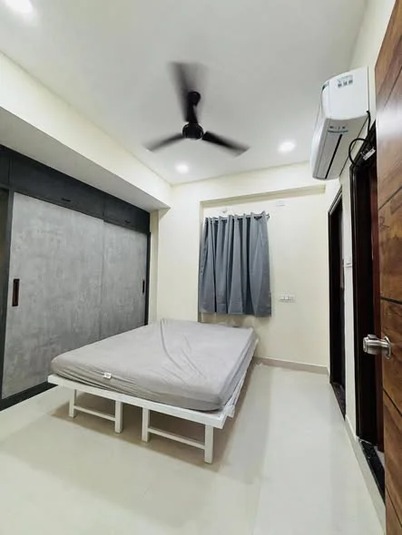 1 BHK Flat for Rent in Botanical Garden