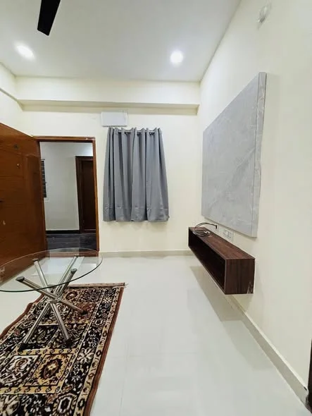 1 BHK Flat for Rent in Botanical Garden