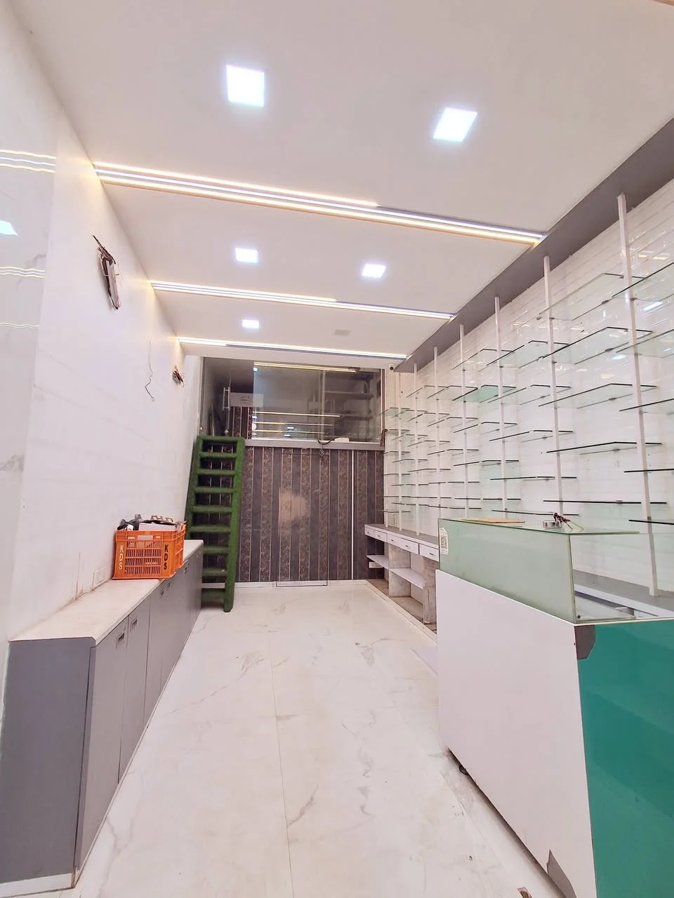 Commercial Space for Rent in Chembur Market