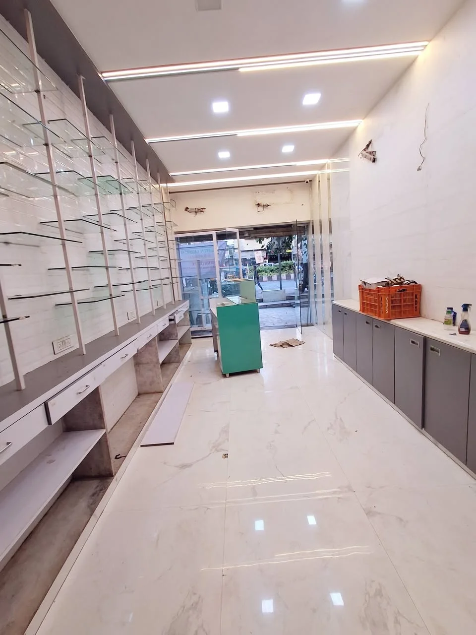 Commercial Space for Rent in Chembur Market