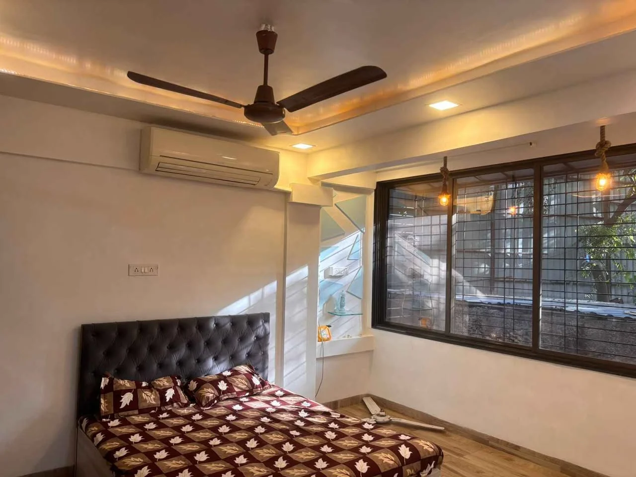 3 BHK Flat for Rent in VILE PARLE WEST 5 MINUTES FROM NIMMIS COLLEGE