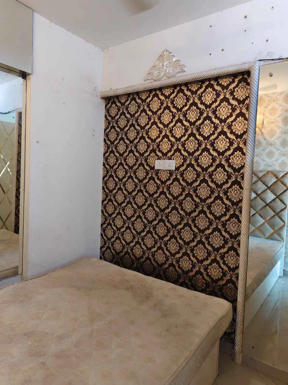 3 BHK Flat for Rent in VILE PARLE WEST 5 MINUTES FROM NIMMIS COLLEGE