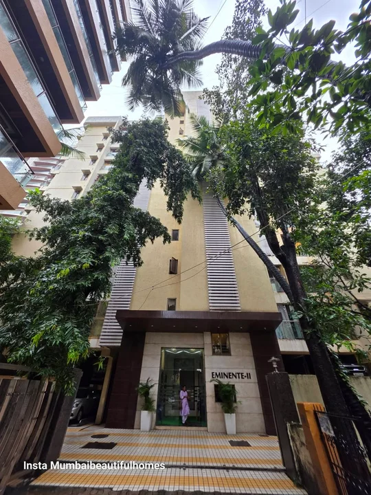 3 BHK Independent House for Rent in Khar Private Road