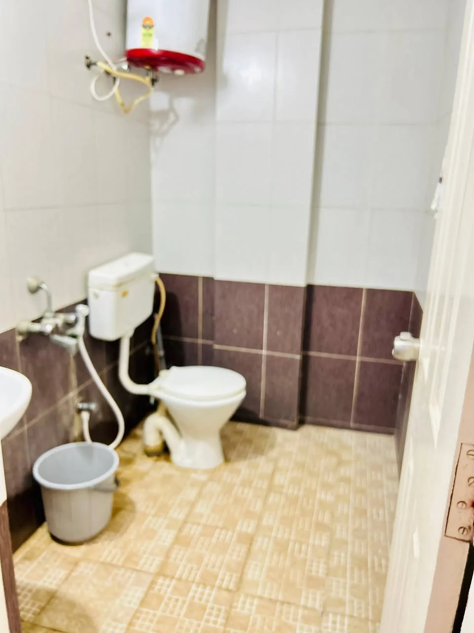 Single Occupancy for Female in 1 BHK Flat for Rent in Kavareppa Layout