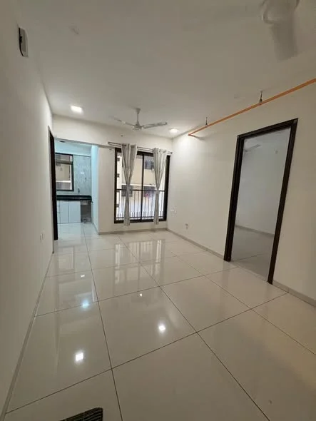 2 BHK Flat for Rent in Chandak 34 Park