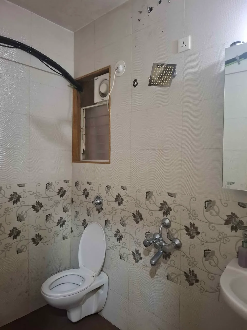 2 BHK Flat for Rent in Dahanukar Colony