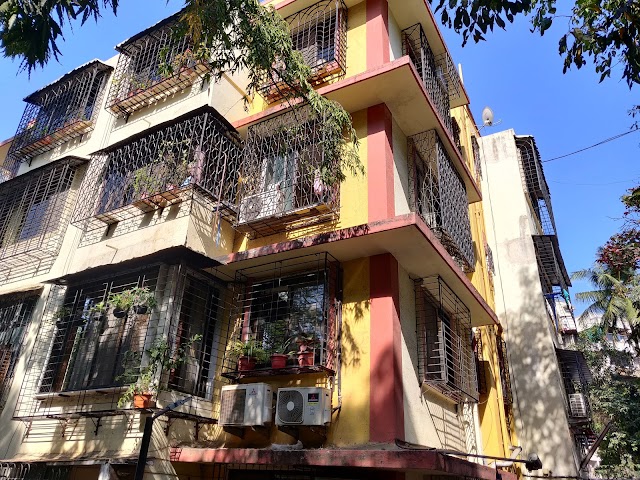 2 BHK Flat for Rent in opp Gulshan Colony next to DCB bank Yari road