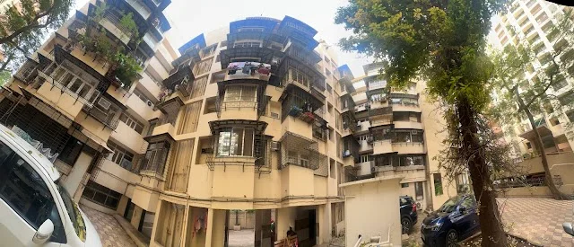 2 BHK Flat for Sale in Yari Road
