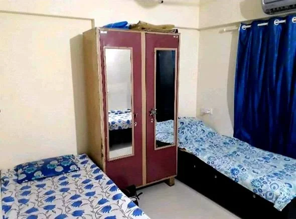 Double Occupancy for Male in 1 BHK Flat for Rent in Andheri West near railway station