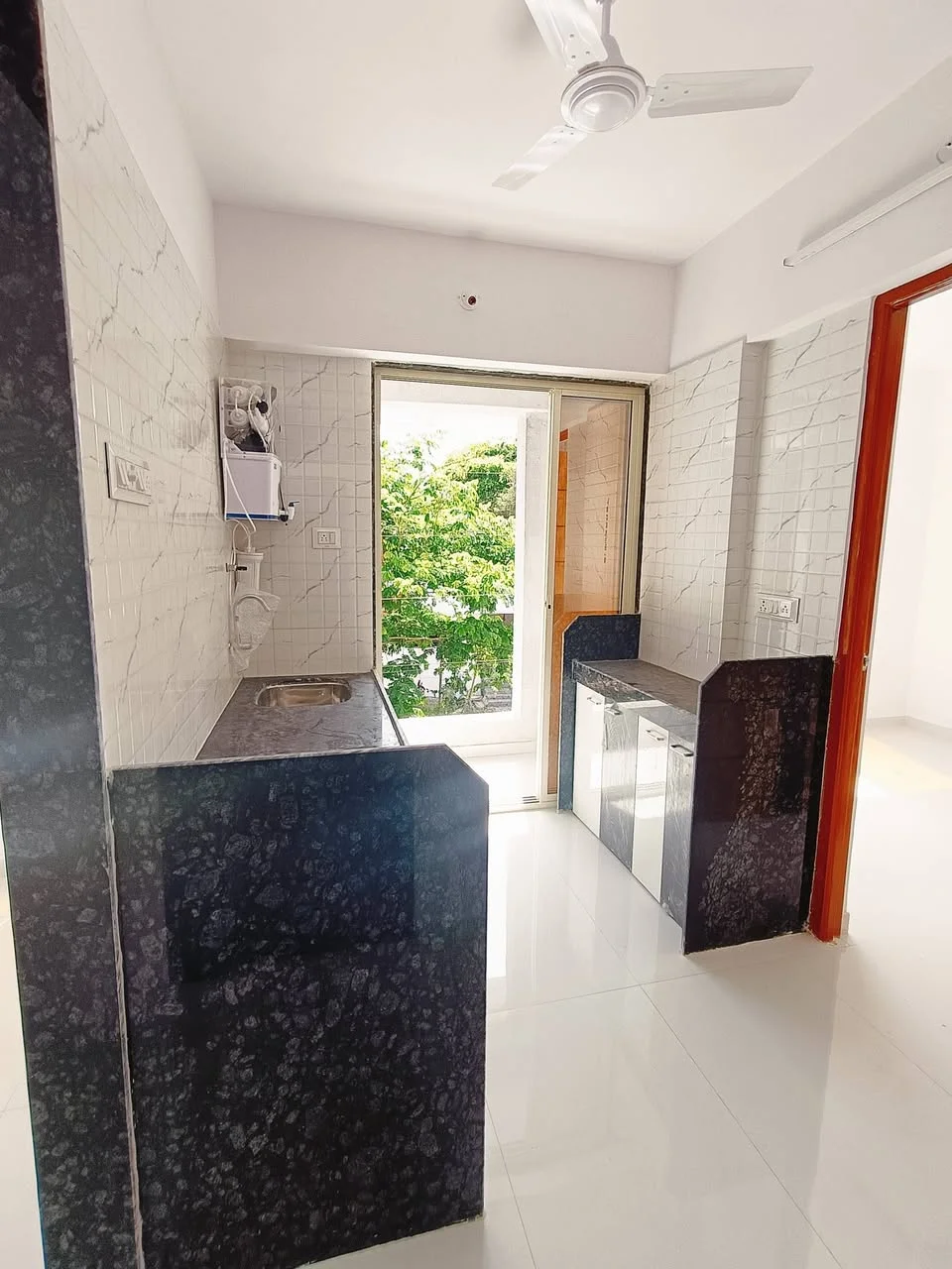 1 BHK Flat for Sale in Safaळे पश्चिम (रेल्वे स्टेशनपासून जवळ)