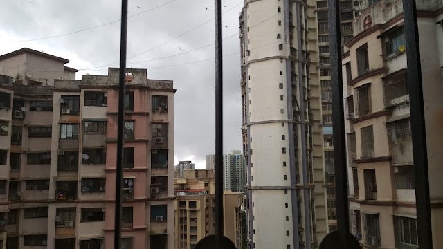 4 BHK Flat for Sale in 7 bunglows