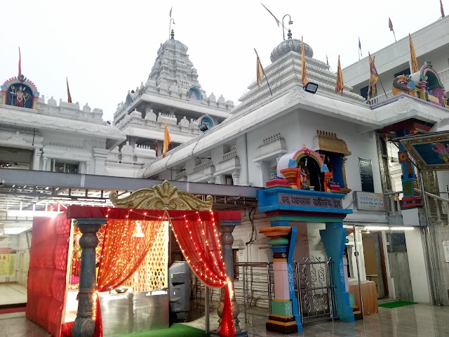 4 BHK Flat for Sale in KACHIGUDA (CHAPPAL Bazaar)