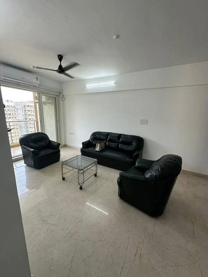 Single Occupancy for Female in 1 BHK Flat for Rent in Kohinoor City near BKC