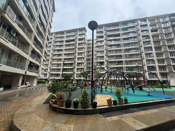 Single Occupancy for Female in 1 BHK Flat for Rent in Kohinoor City near BKC