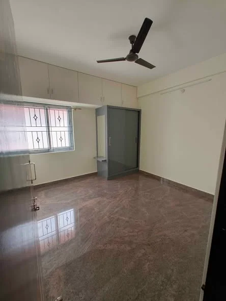 1 BHK Flat for Rent in SK Mansion 5