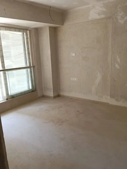 2 BHK Flat for Rent off Linking Road