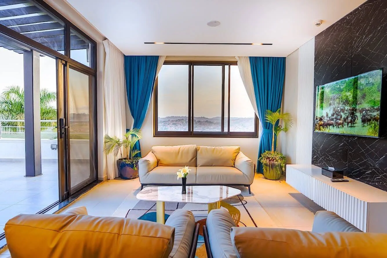 3 BHK Flat for Rent in Khar West