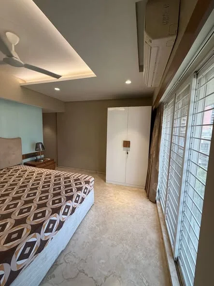 3 BHK Flat for Rent in Khar West