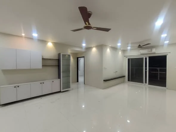 3 BHK Flat for Rent in Kondapur Near By Kim's Hospital Opposite