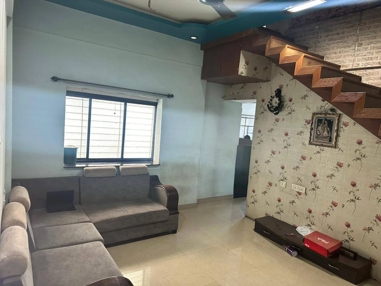 3 BHK Flat for Rent Near Mehtre Garden