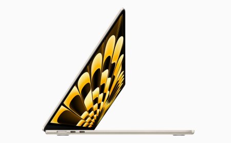 Apple MacBook Air 15-Inch: Elegance in a Larger Frame