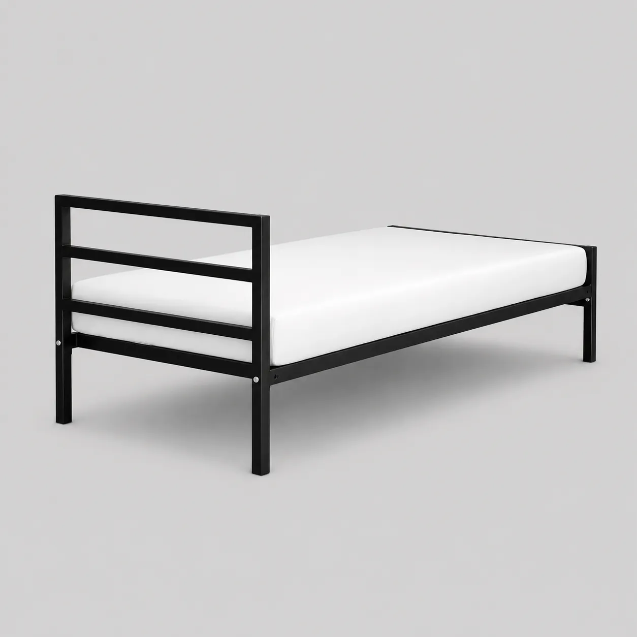 3/6 Heavy Metal Bed On Rent