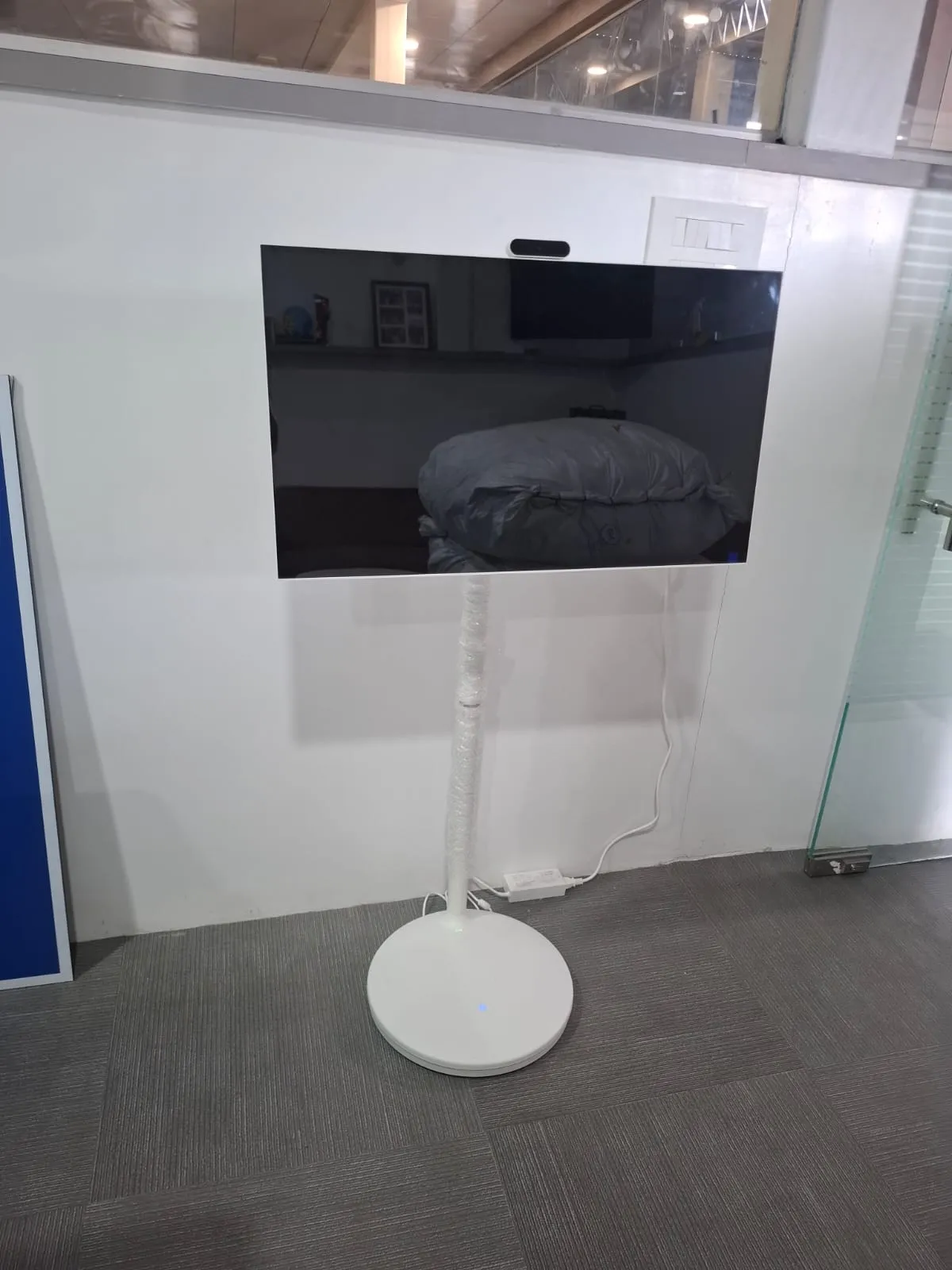 portable Android TV / Android touch display kiosk