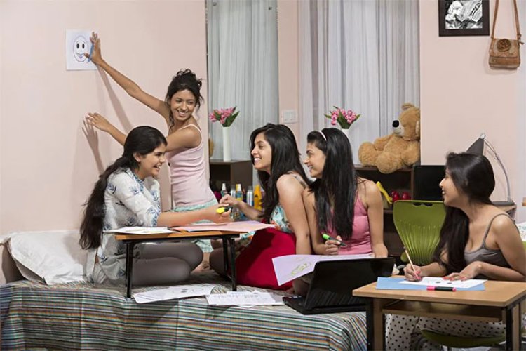 15 Things That Happen in Every Girls Hostel