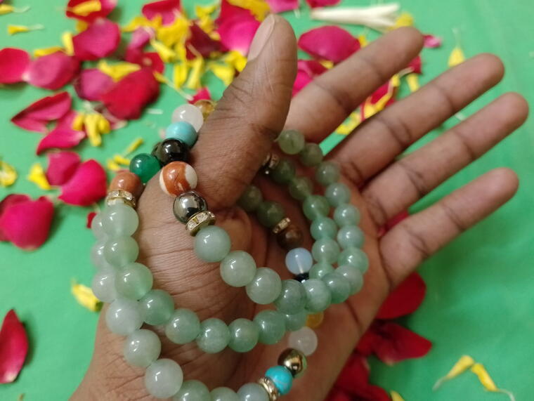 Green aventurian and seven chakras