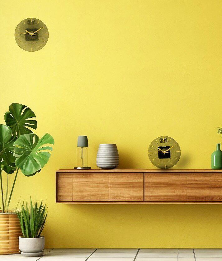 Resilient 2-in-1 Table and Wall Clock