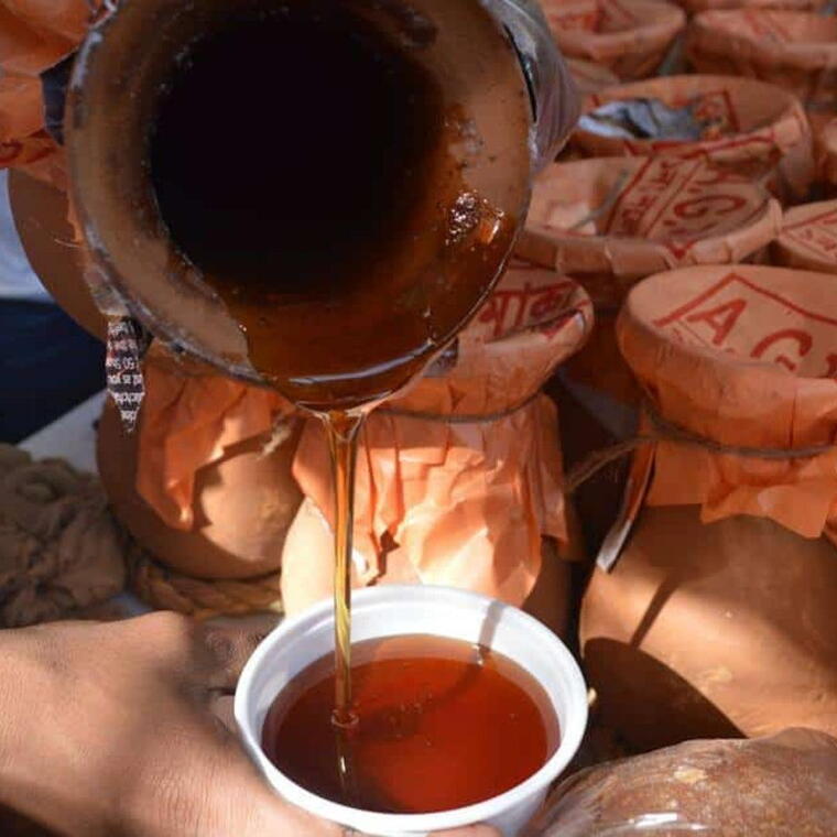 Premium Jhola Nolen Gur / Liquid Jaggery (নলেন গুড়) - 700 ml