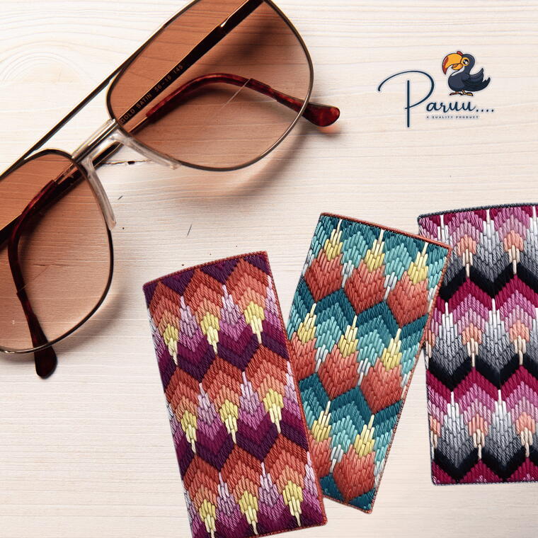 Paruu Handmade Bargello Glasses Protector