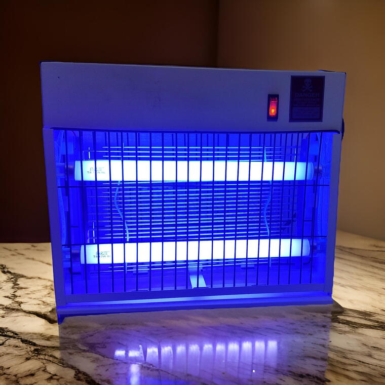 LaviPro Electric Flying Insect Killer for Home, Office & Outdoor (1.25 Foot)