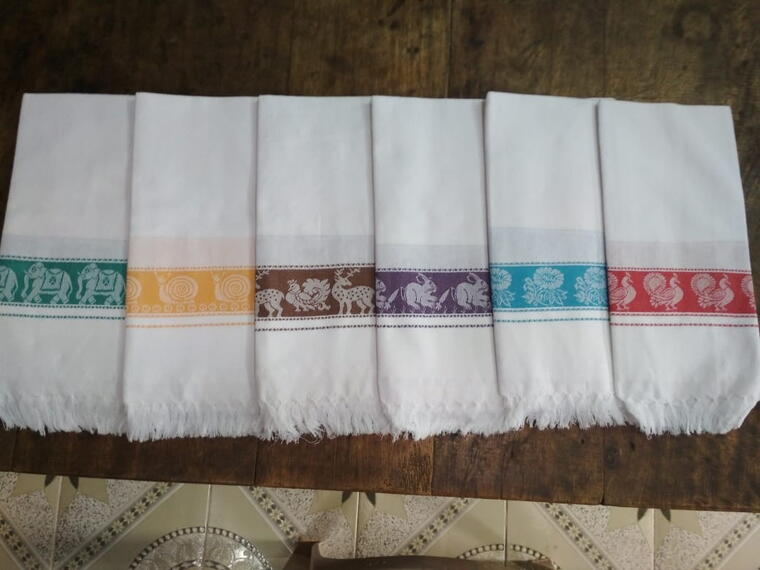 CHECKERED COLOUR TOWEL 🎈