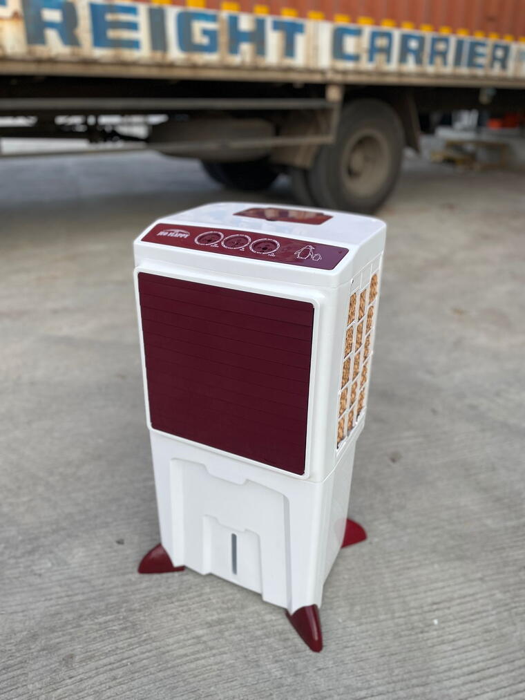   MEDIUM SIZE DESERT COOLER WITH 1 YEAR MOTOR WARRANTY 