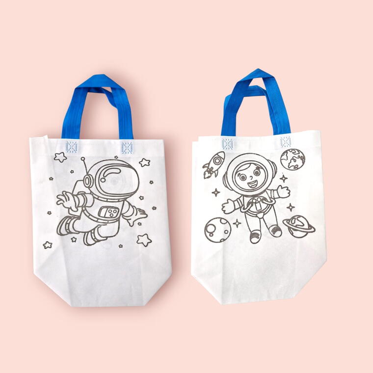 COLOURING BAGS - PACK OF 1 PIECES - RANDOM DESIGN/COLOUR