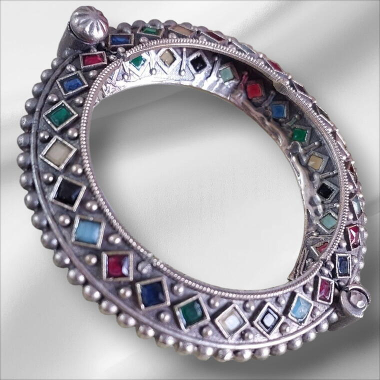 KADA - DESIGN - 6 - ONE PAIR