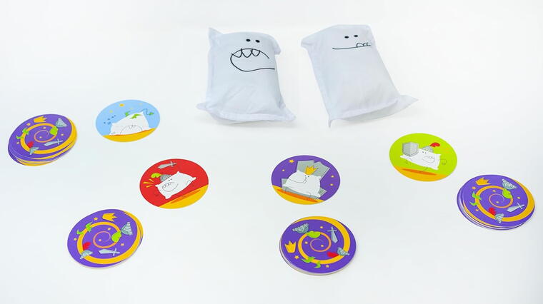 Pilo Pilo Card Game, 2-6 Players, Ages 7+, 15 Minutes Playing Time