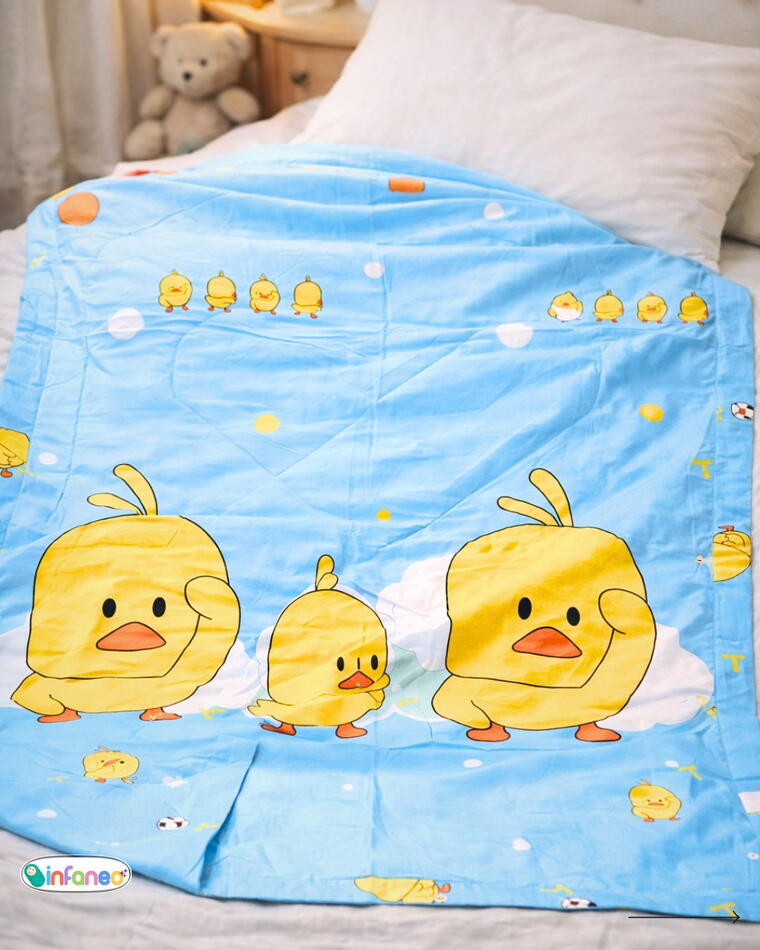 Soft Cotton Reversible Printed Baby Blanket, Curious Ducks, Blue, 120x150 cm