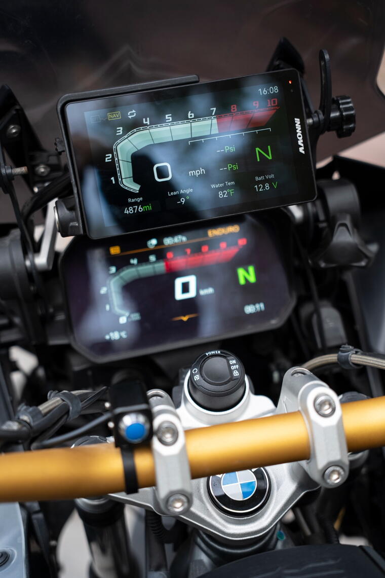 Innovv N2 BMW Nav Quick Realese Screen 