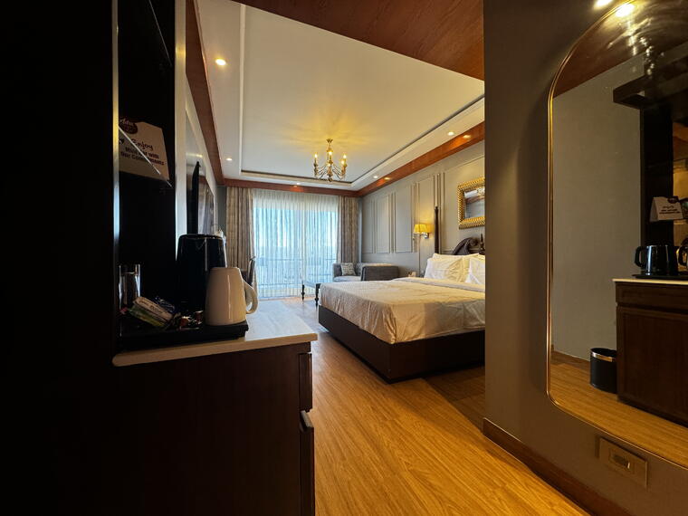 Premium Pool and Valley View with Breakfast and Dinner