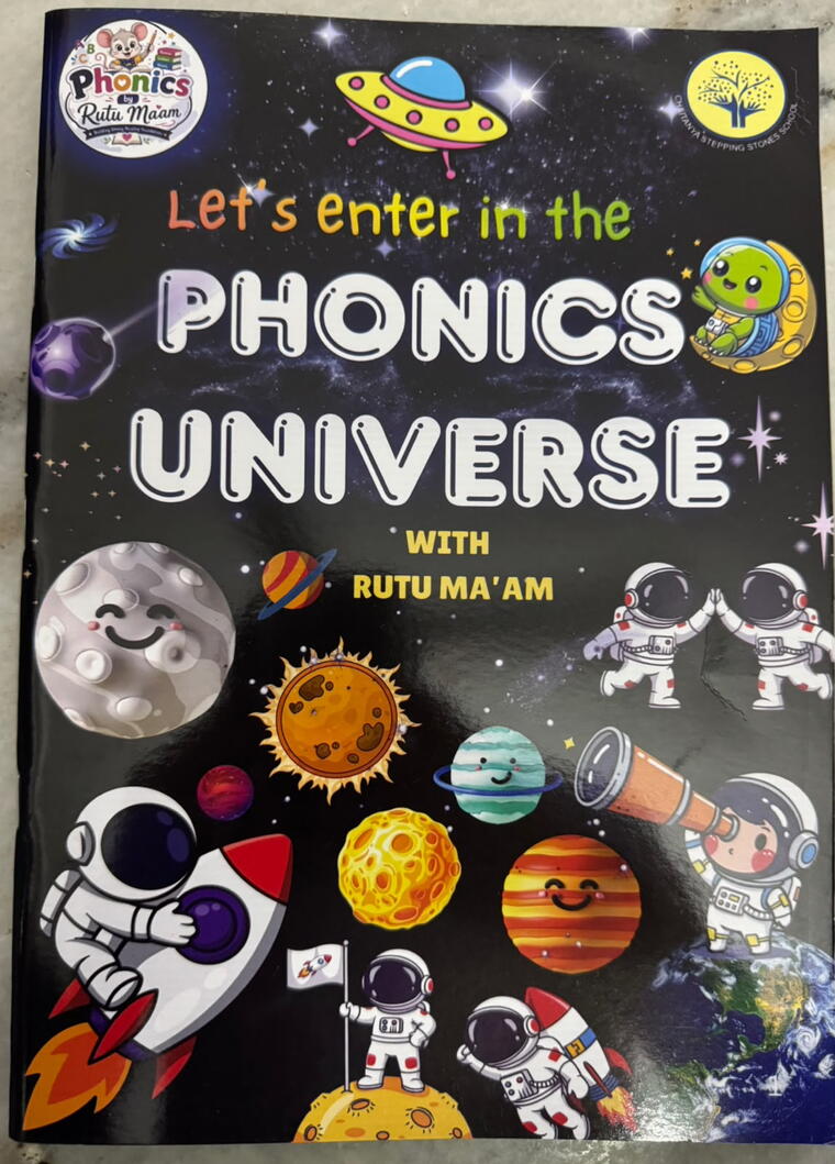 Phonics Universe & Alphabet (2 Books)