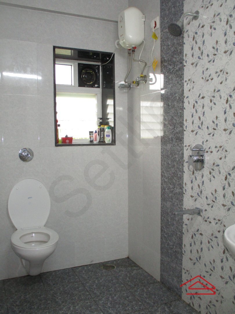 17S9U00777: Bathroom 3