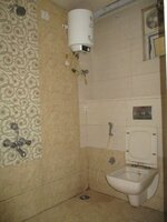 15A8U00699: Bathroom 2