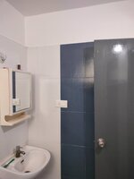 17OAU00325: Bathroom 1