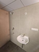17S9U00003: Bathroom 2
