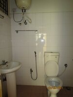 15NBU00616: Bathroom 1